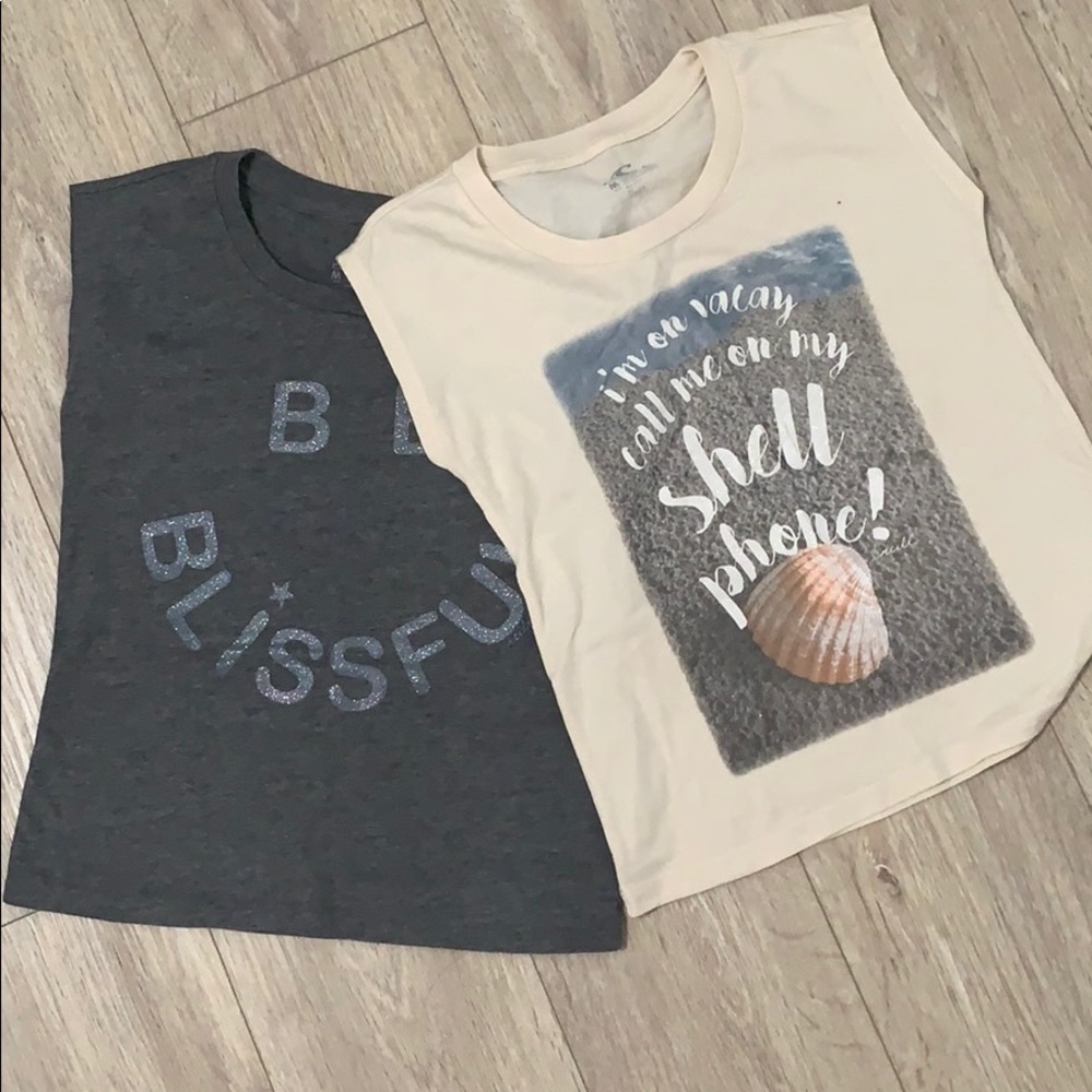 bundle of two t-shirts